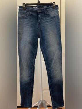 Mossimo High Rise Jegging in Faded Blue Wash